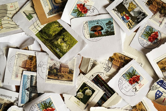 postage-stamps-484991_640